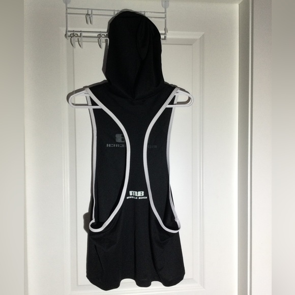 Muscle Beach hooded tank - Picture 3 of 4